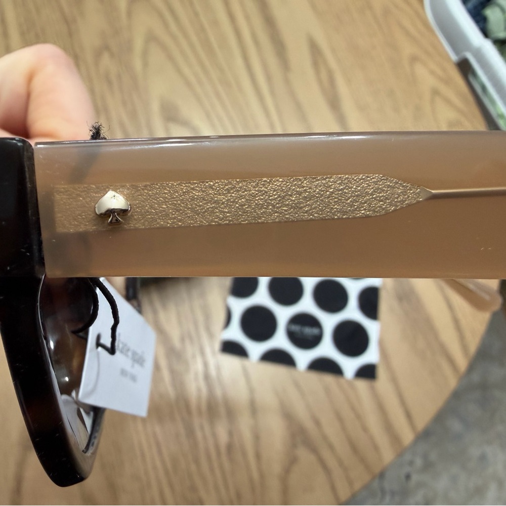 Brand New! Kate Spade ♠️Tan and Gold Sunglasses - Picture 2 of 4